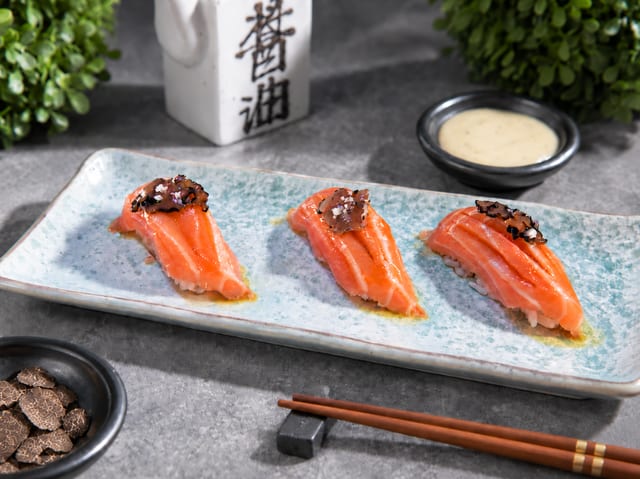Salmon Sushi W/Truffle.